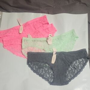 4 Pair Victoria Secret Panties Med NWT